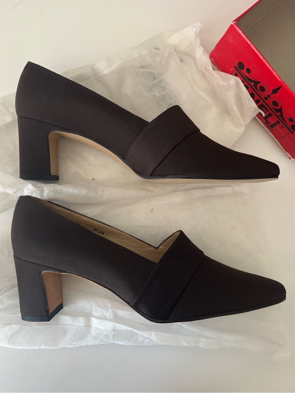 NEW Vaneli Classic Brown Pumps
